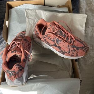 Nike Women's Athletic Shoes - Pink and Black